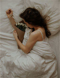 纳兰嫣然胯下娇喘,香港三及电影