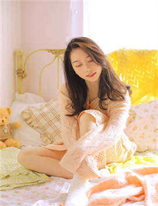 客厅乱H伦女/给我看免费播放的视频MV