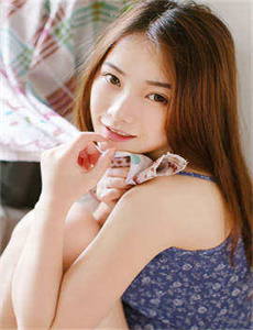 微微一笑很,奶头被教练摸得受不了